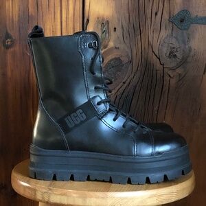 UGG Sheena Black Boots size 8